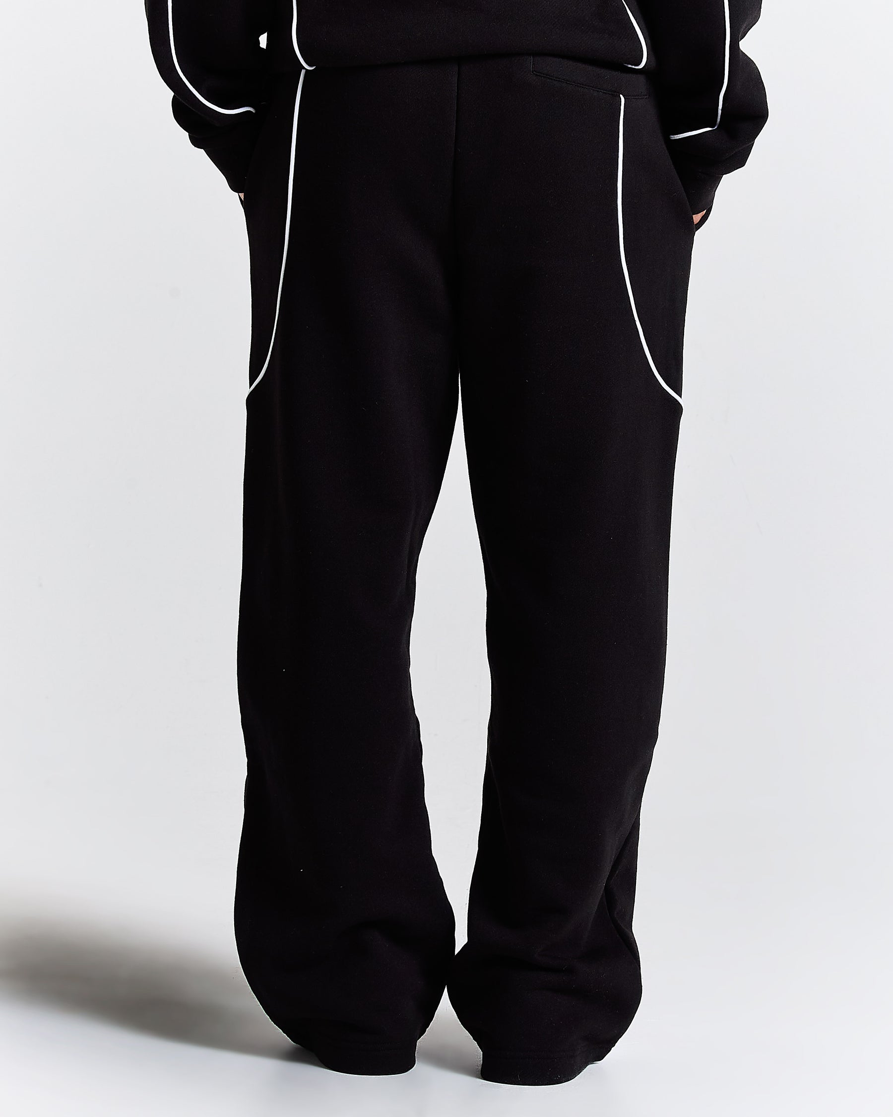 Trace Oversized Jogger - Black