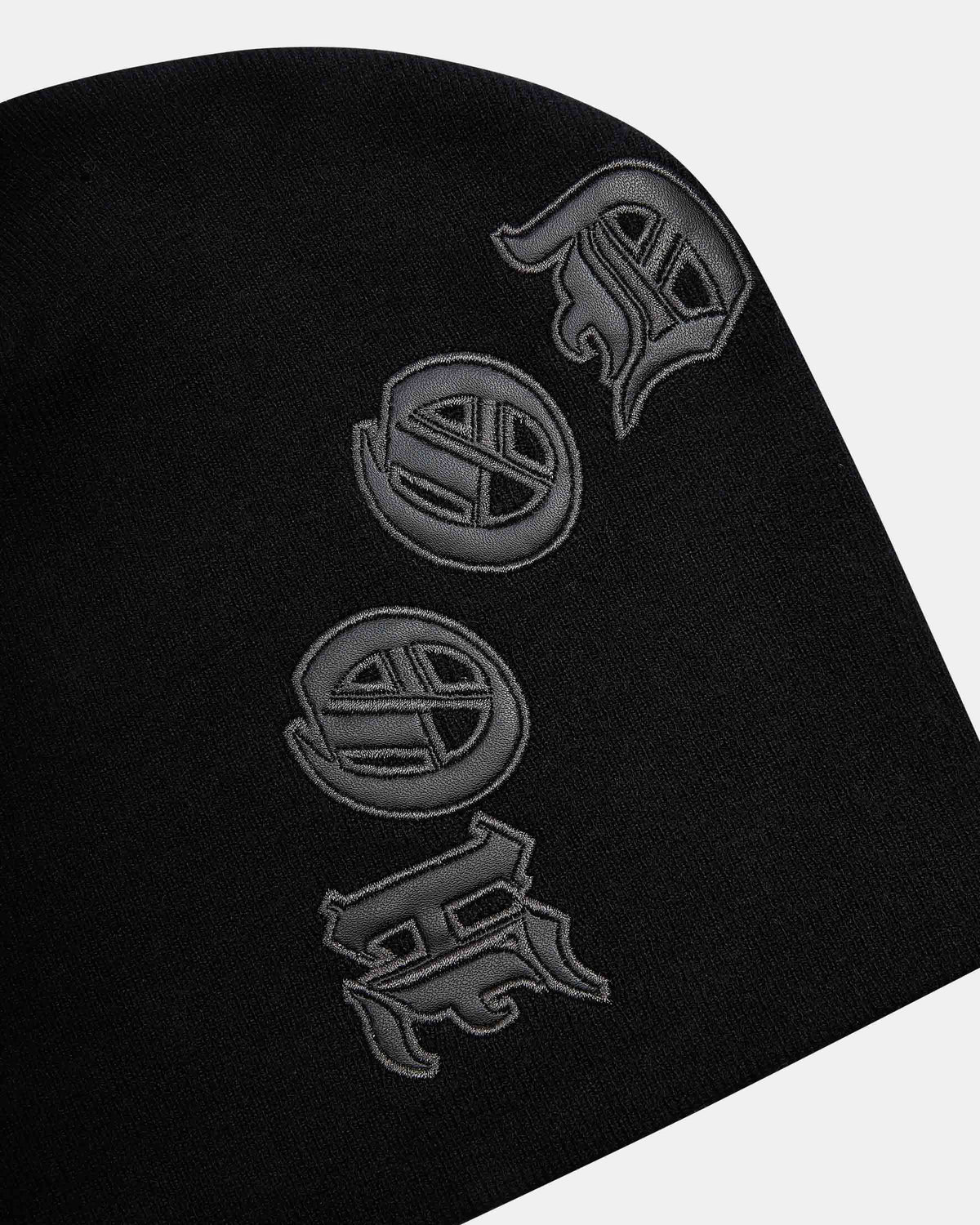Cryptstade Knitted Fitted Beanie - Black/Grey