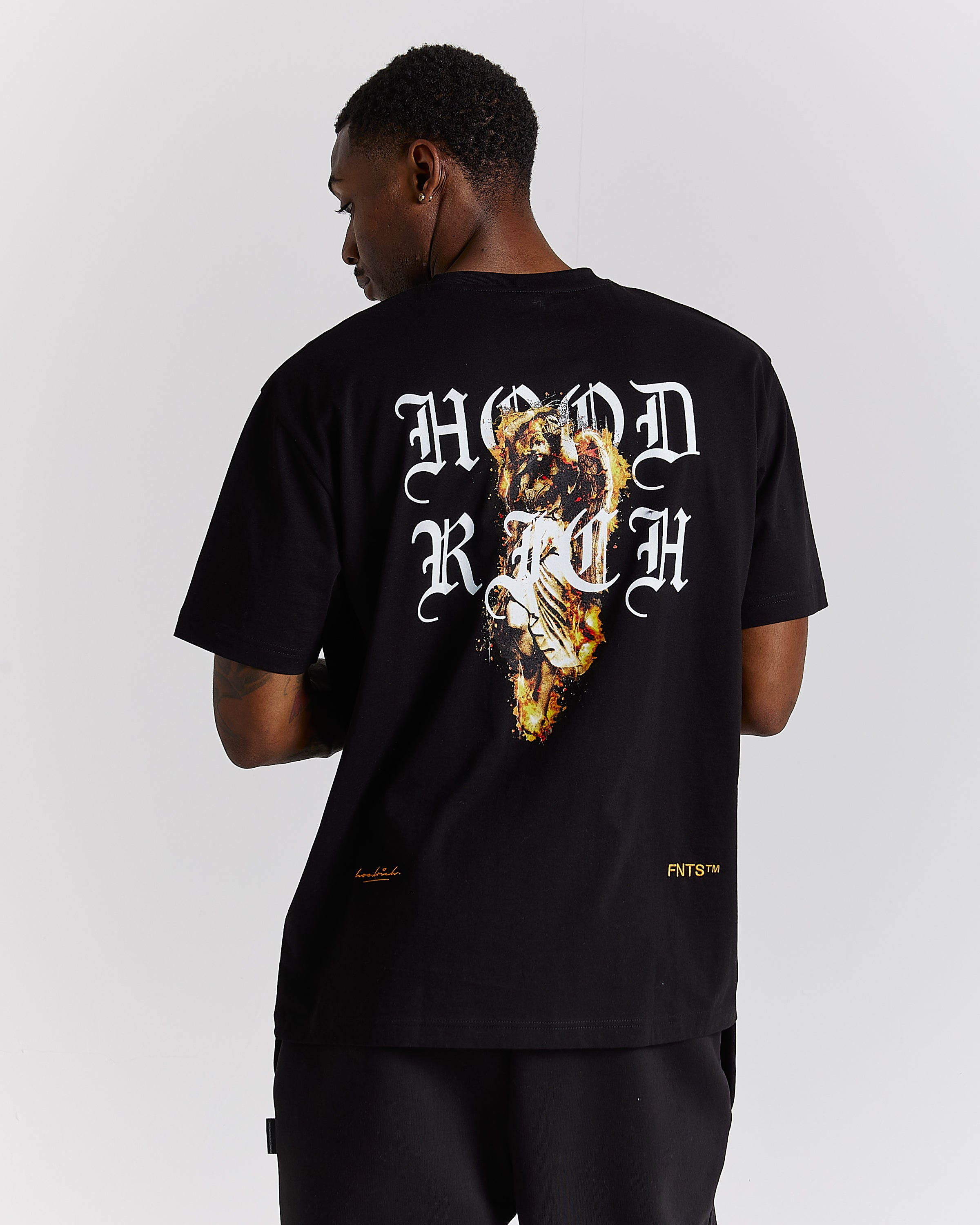 関税送料込 Hoodrich Core Large ロゴTシャツ ブラック/ホワイト Black Hoodrich Core Large Logo T-Shirt - JD Sports Global
