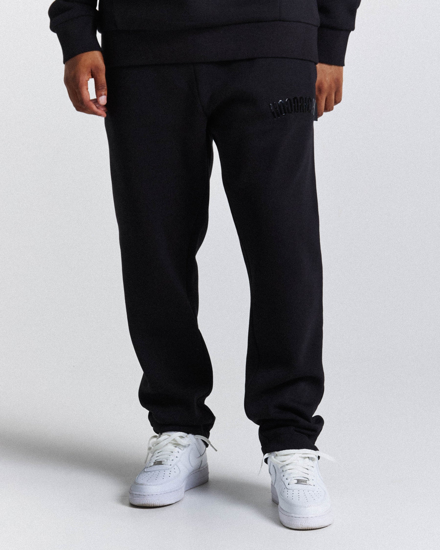 Chromatic Joggers - Black/Chromatic