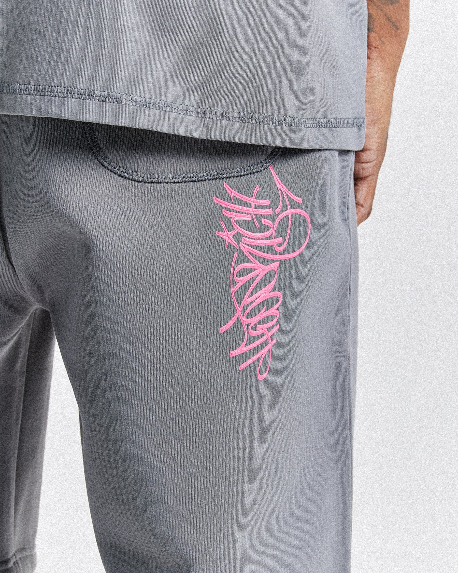 Stamp Tag Oversized Shorts - Grey/White/Pink